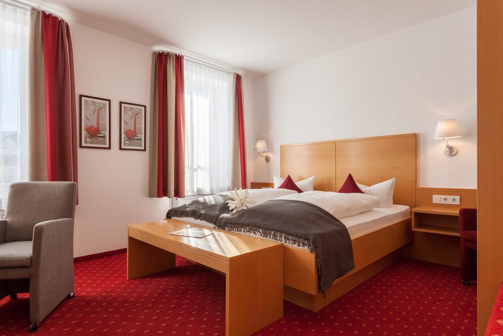 Hotel Waldhorn เคมป์เทน ภายนอก รูปภาพ